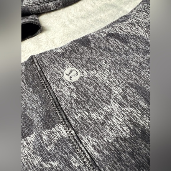 Lululemon On Repeat Rulu Hoodie Camo 4 - Picture 4 of 7